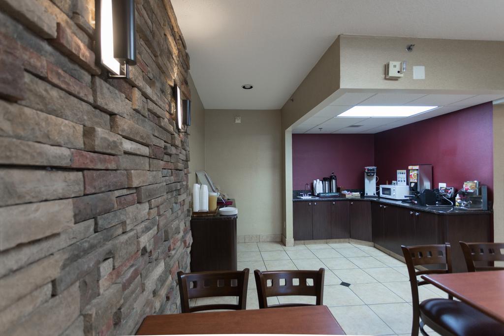 Travelodge By Wyndham Romulus Detroit Airport Esterno foto