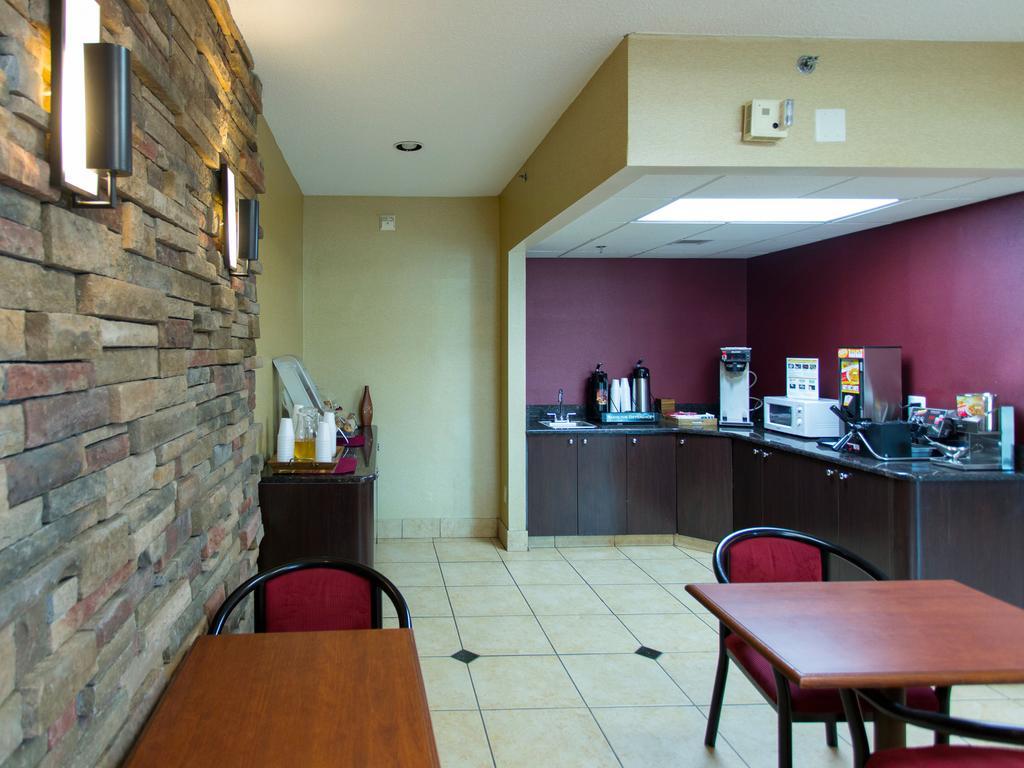 Travelodge By Wyndham Romulus Detroit Airport Esterno foto