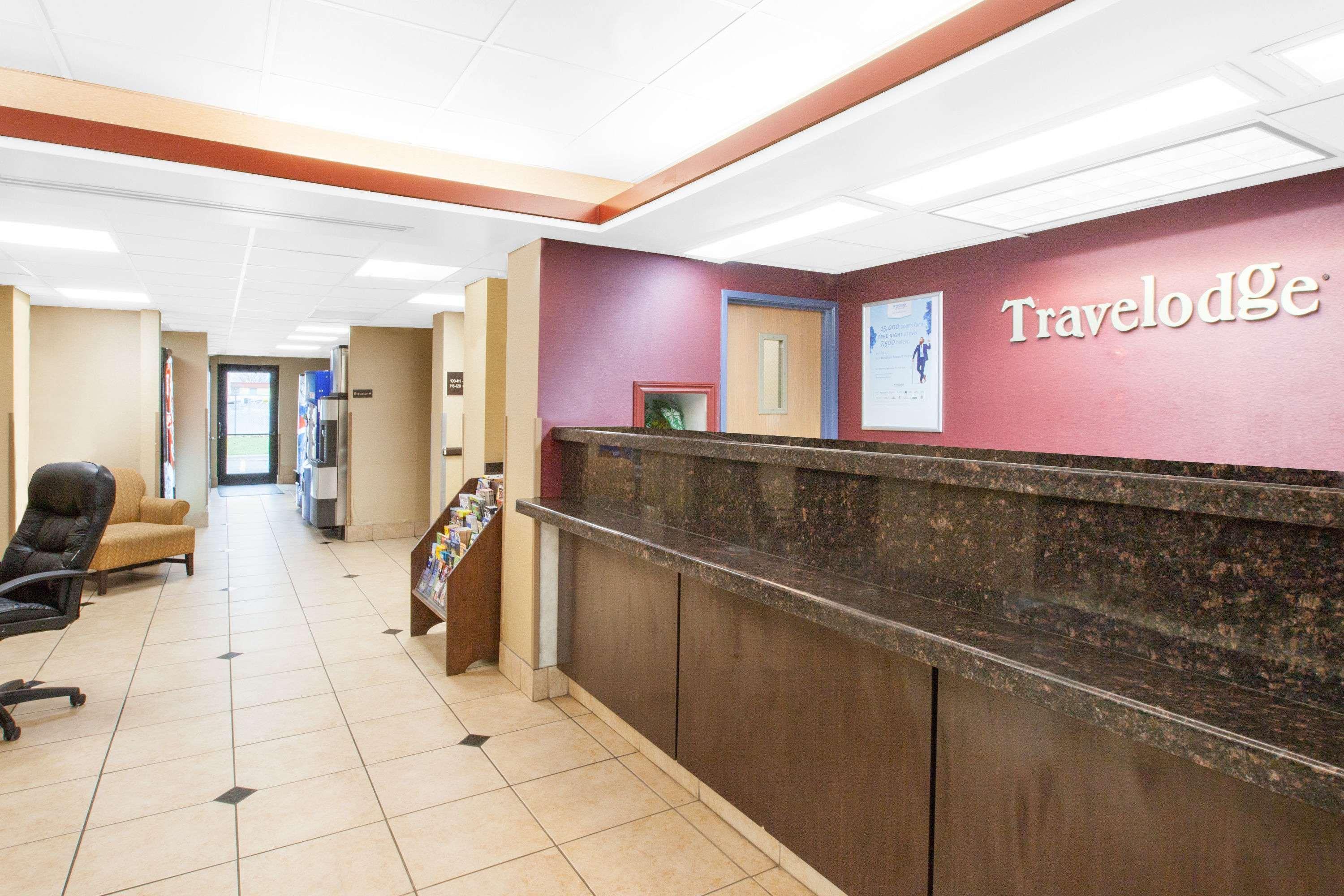 Travelodge By Wyndham Romulus Detroit Airport Esterno foto
