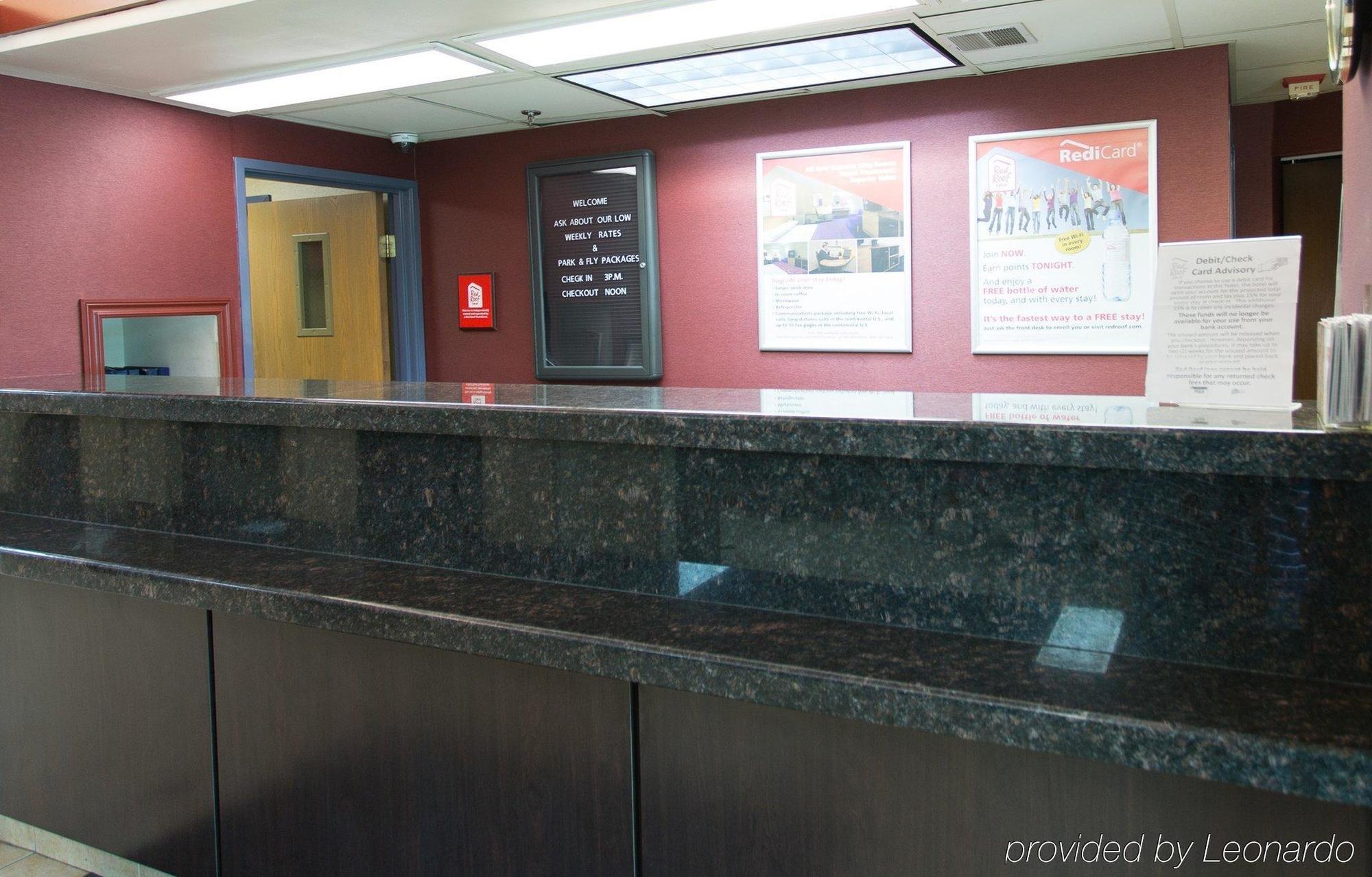 Travelodge By Wyndham Romulus Detroit Airport Esterno foto