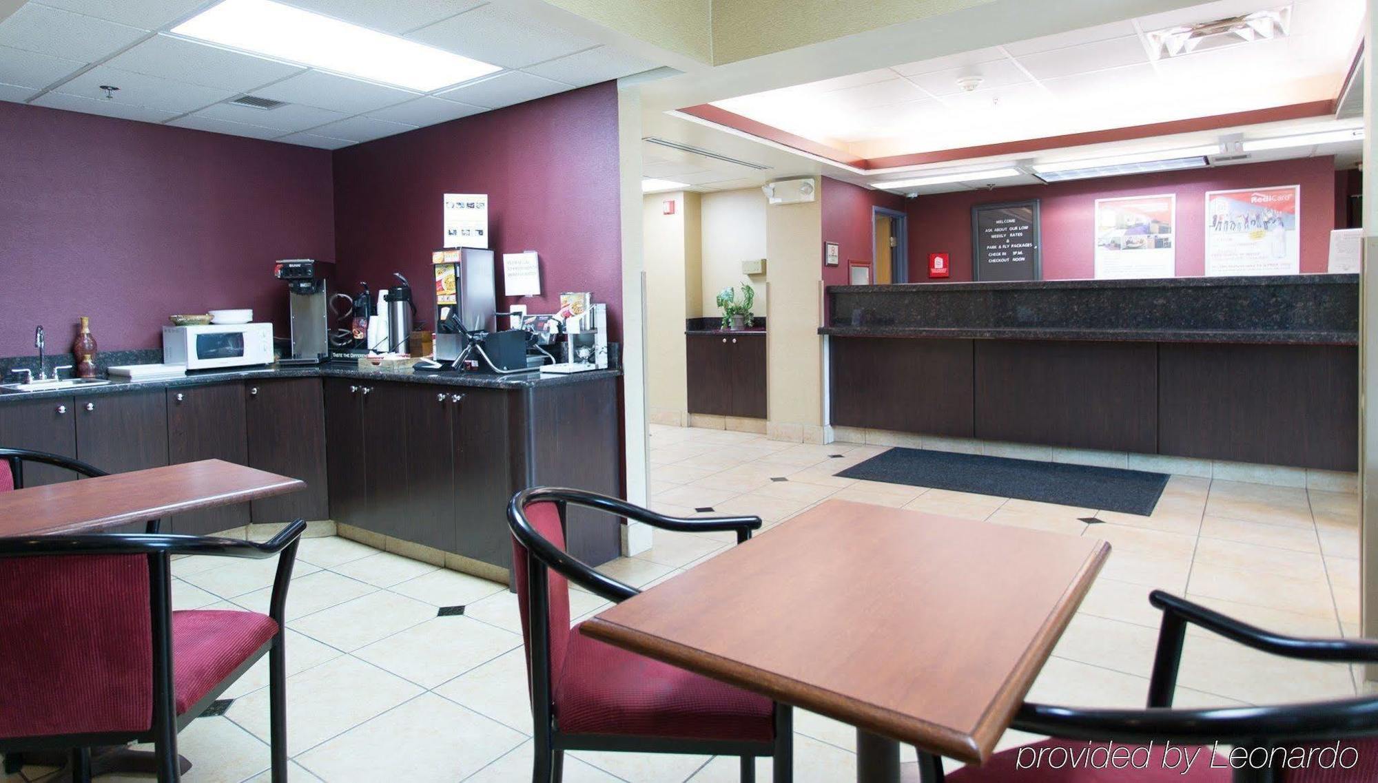 Travelodge By Wyndham Romulus Detroit Airport Esterno foto